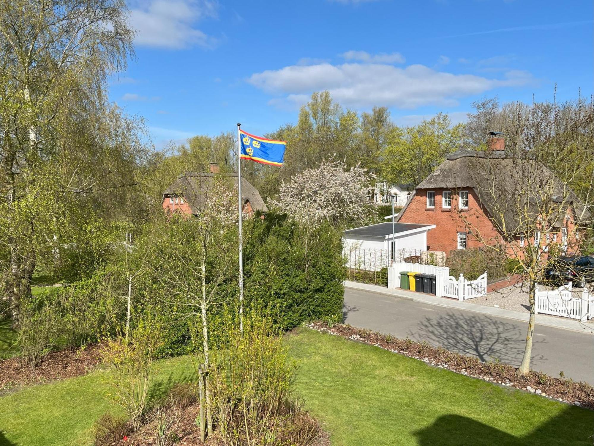 Reetdach-Landhaus Mini Haubarg 塔廷格 外观 照片